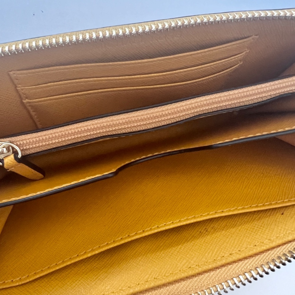 Michael Kors JetSet Wristlet Phone Case Wallet in Vintage Yellow - Picture 8 of 11